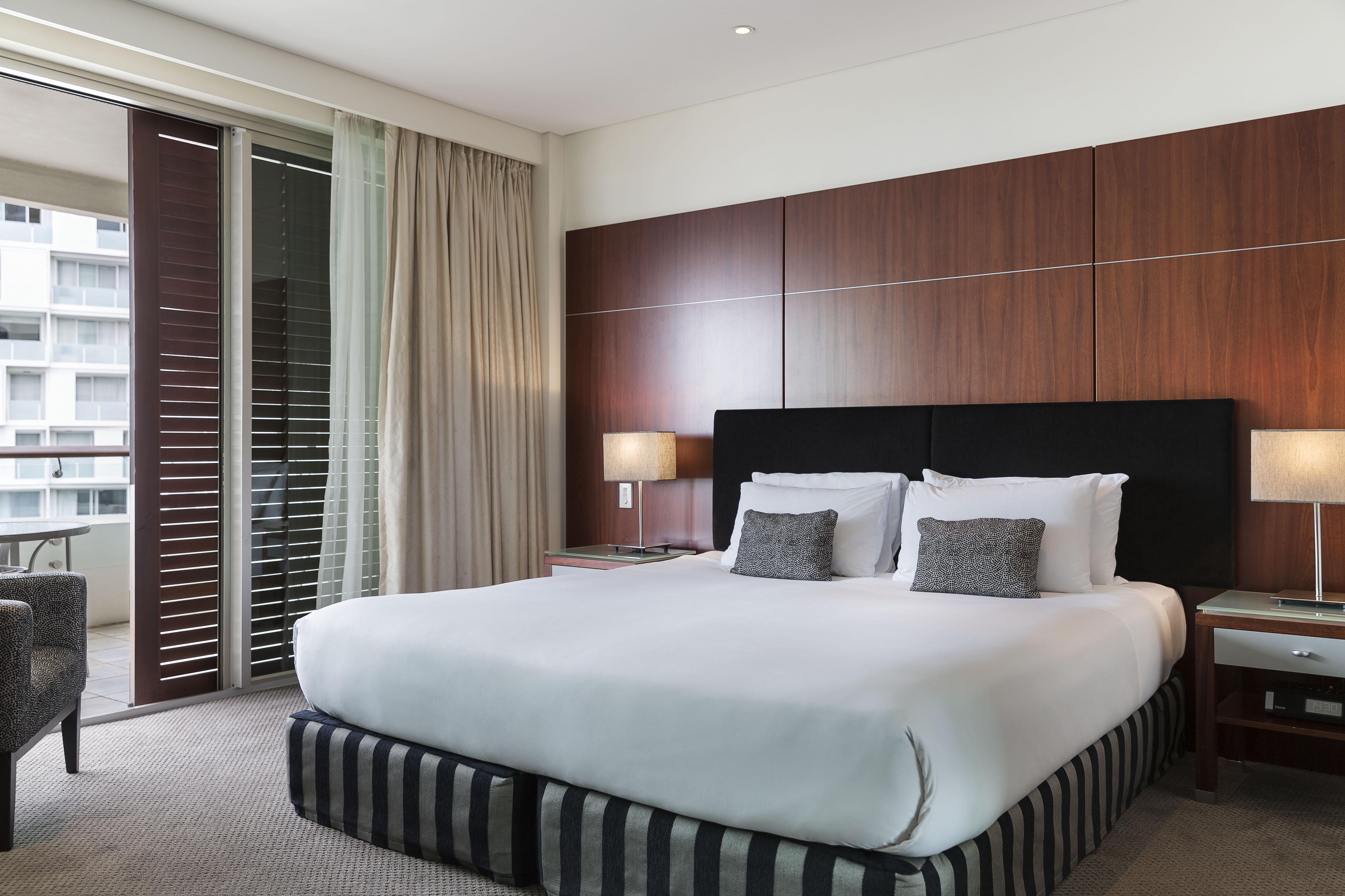 Pullman Auckland Hotel & Apartments Eksteriør billede A bedroom at the hotel