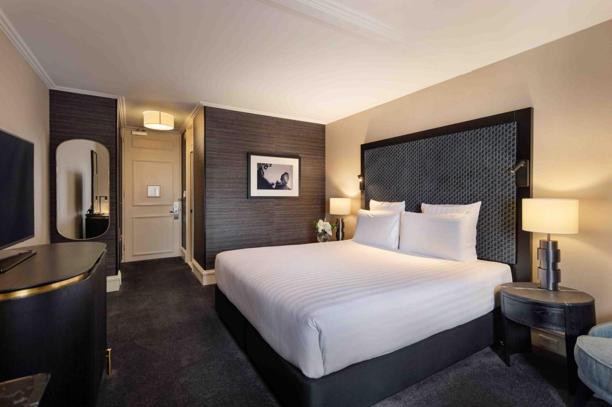 Pullman Auckland Hotel & Apartments Eksteriør billede A bedroom at the hotel