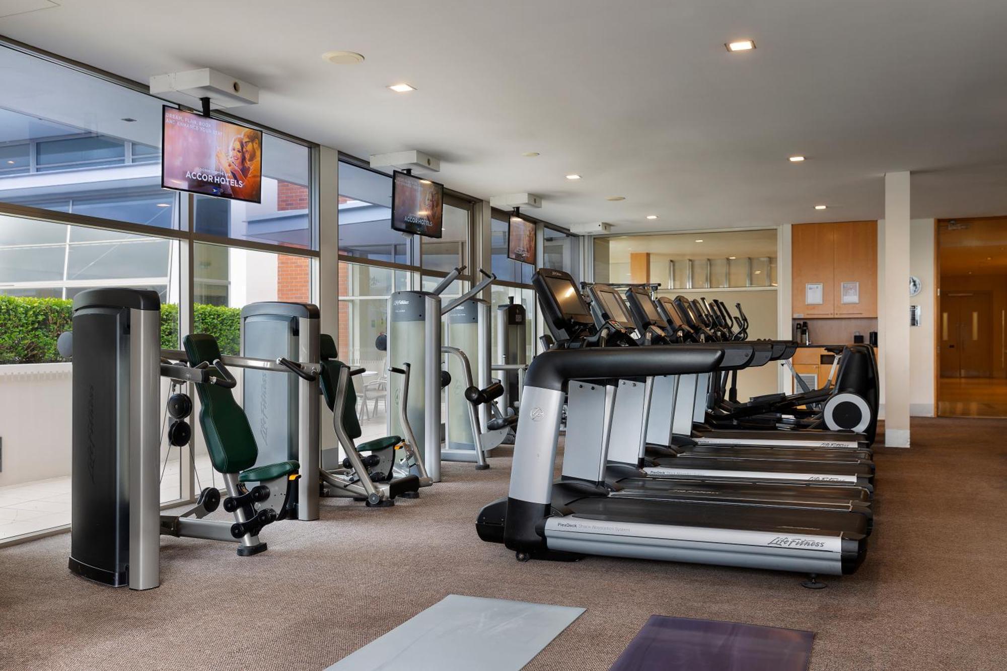 Pullman Auckland Hotel & Apartments Eksteriør billede The gym at the hotel